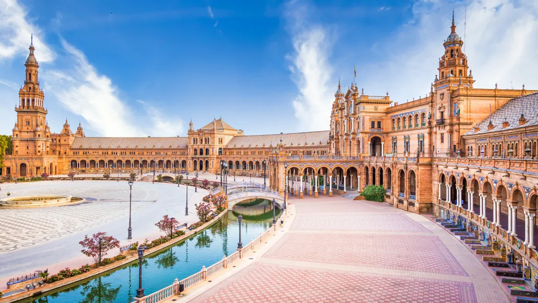 Partner With Exhibition Stand Builders in Spain to Build a Commanding Brand Presence
